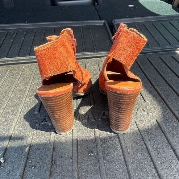 Lucky Brand Shoes - Picture 3 of 7